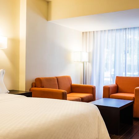 Fiesta Inn San Luis Potosi Glorieta Juarez Esterno foto