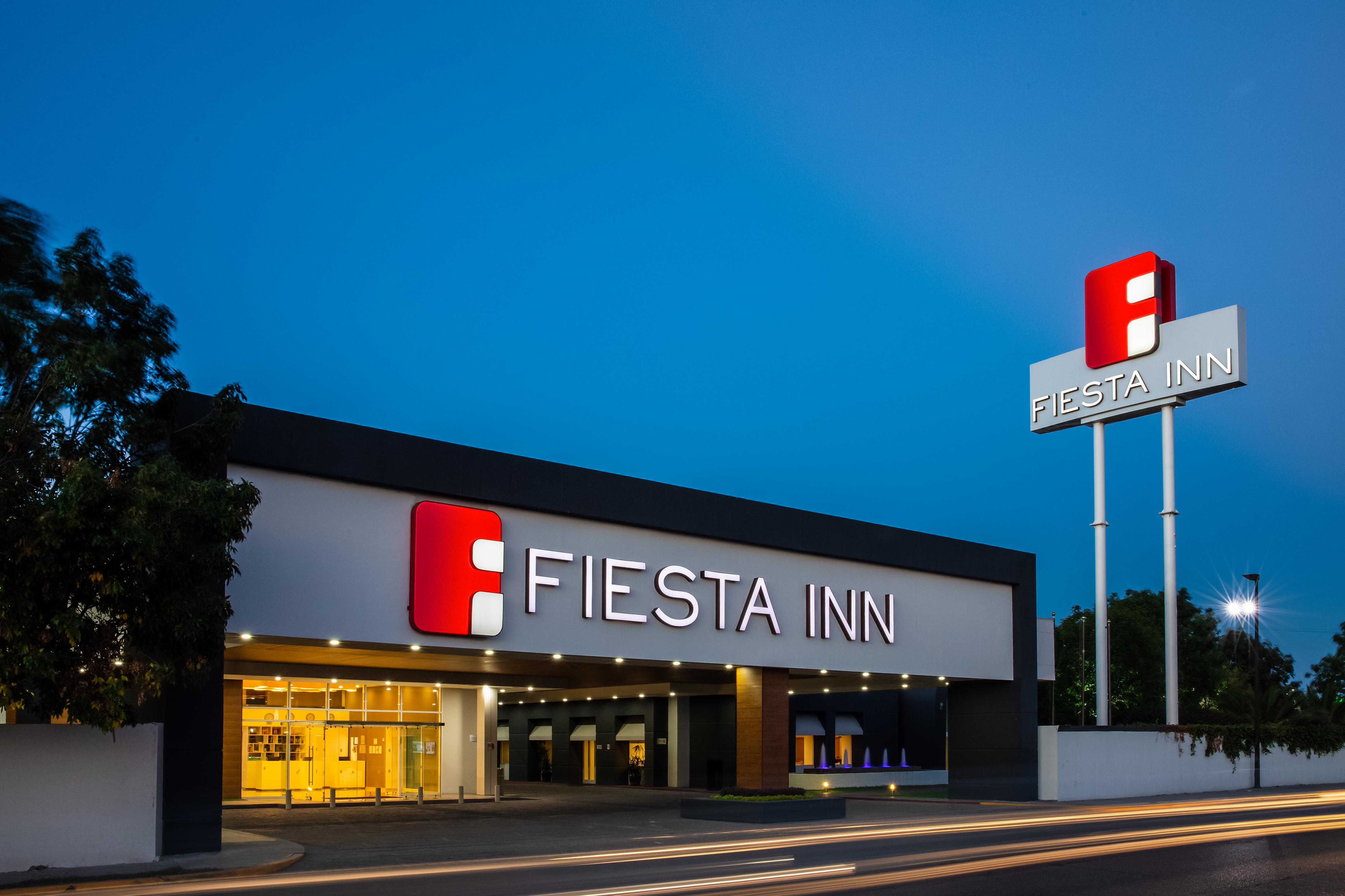 Fiesta Inn San Luis Potosi Glorieta Juarez Esterno foto