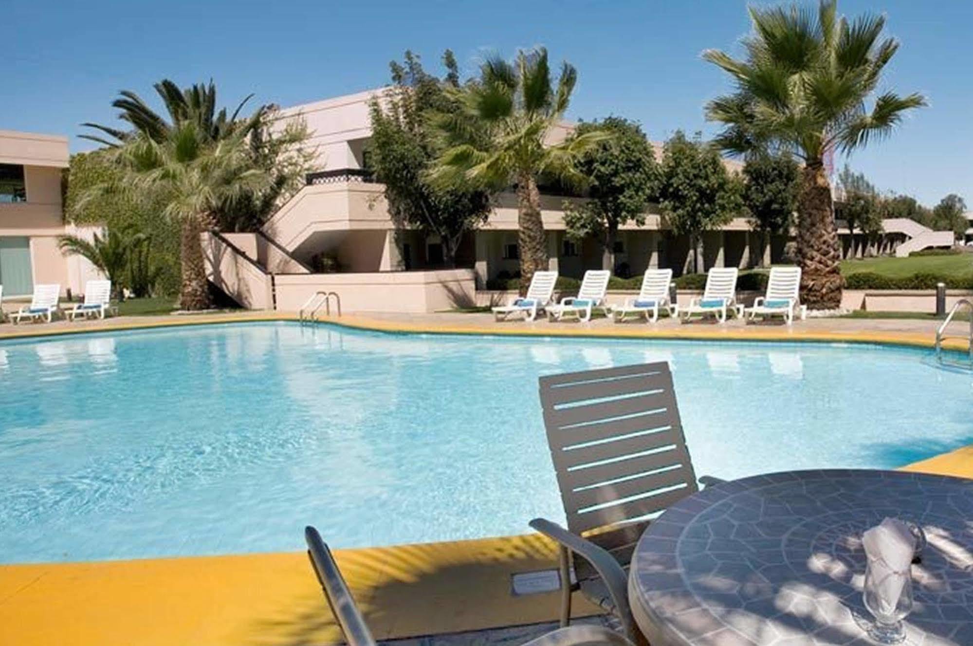 Fiesta Inn San Luis Potosi Glorieta Juarez Esterno foto