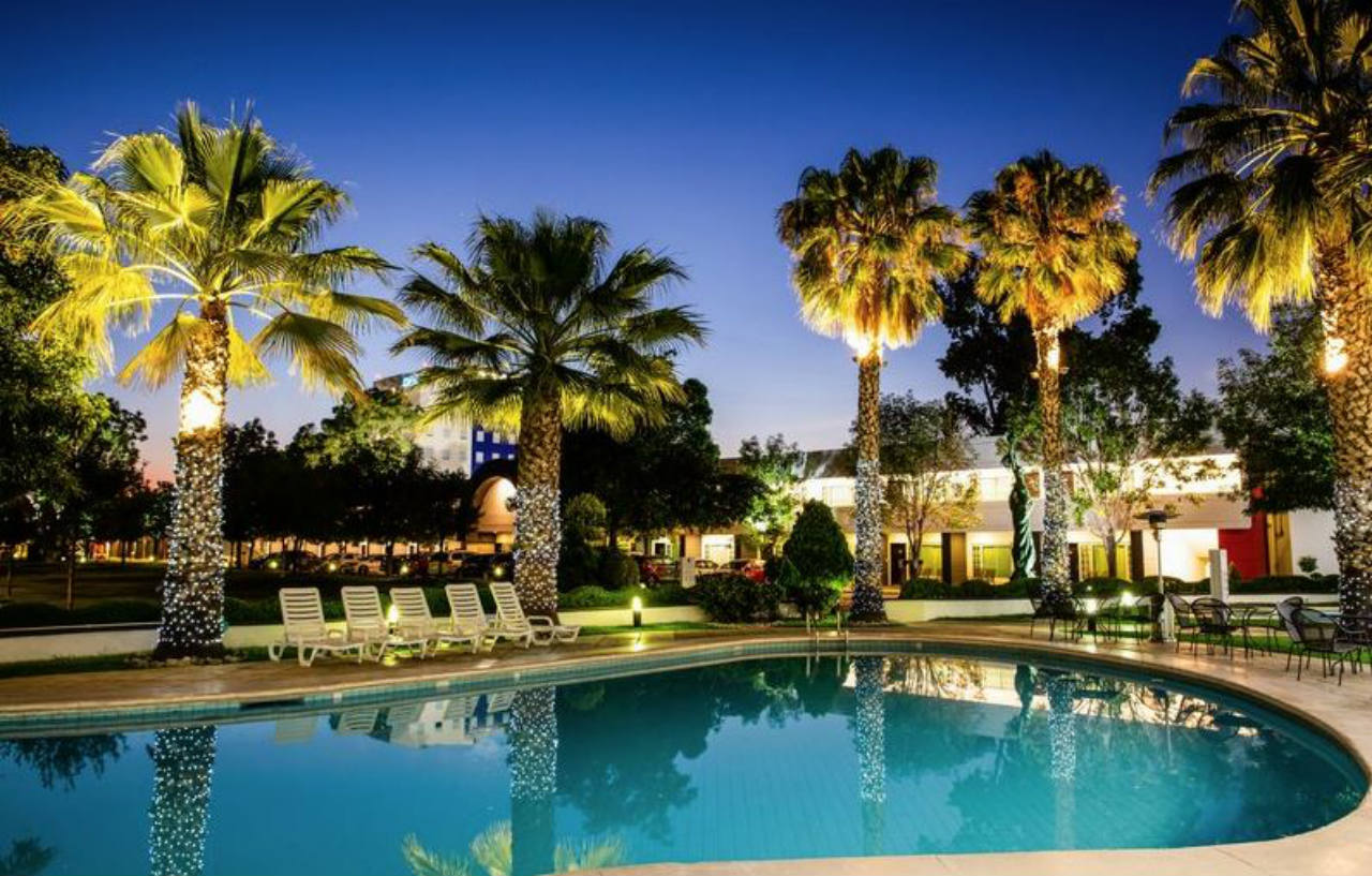 Fiesta Inn San Luis Potosi Glorieta Juarez Esterno foto
